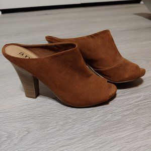 A.N.A. Shoes SZ 8M